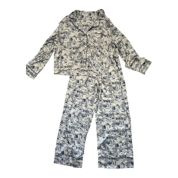 Abercrombie & Fitch Other - Abercrombie & Fitch Sleepwear Blue and Ivory Victorian Design Size Medium